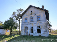 Železnička stanica Bočar