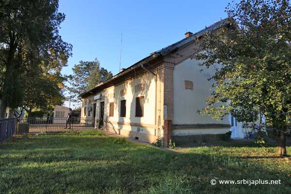 Železnička stanica Elemir