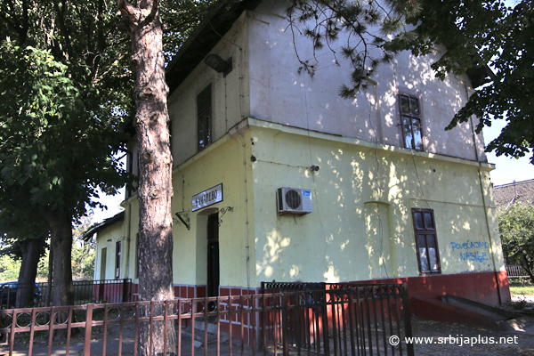 Železnička stanica Kačarevo