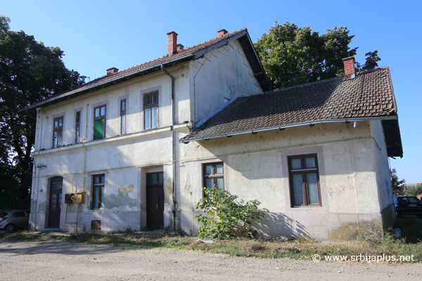 Železnička stanica Kačarevo