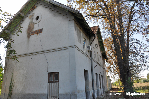 Peron železničke stanice Kovin