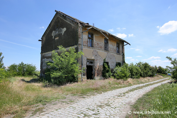 Železnička stanica Međa