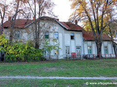 Železnička stanica Novi Kneževac