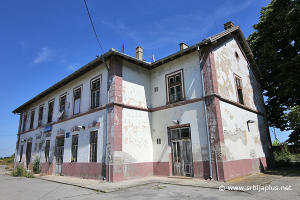 Železnička stanica Sečanj