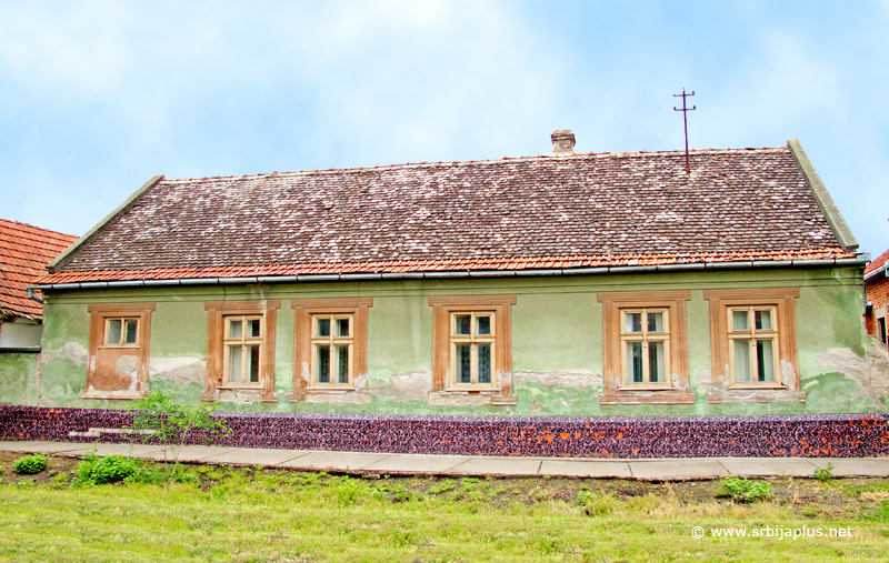 Toba - Kuća varoškog tipa