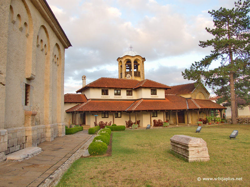 Crkva svetog Ahilija - manastirski konak