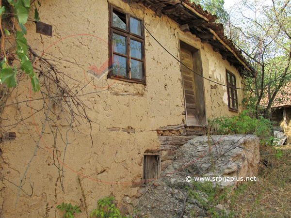 Kuća od naboja s kamenim stepeništem, Balta Berilovac, Knjaževac