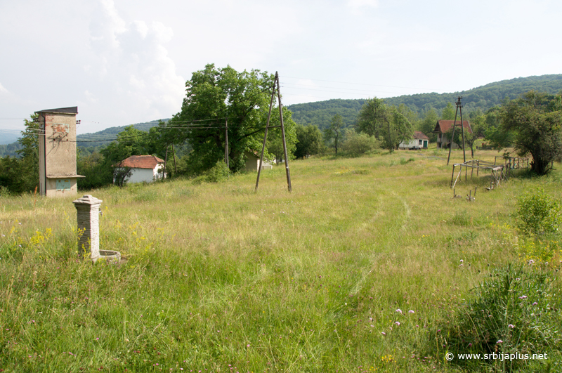 Panorama mahale Dećeve (Brod), Crna Trava