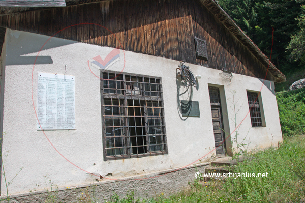 Spomen ploča, Darkovce, Crna Trava