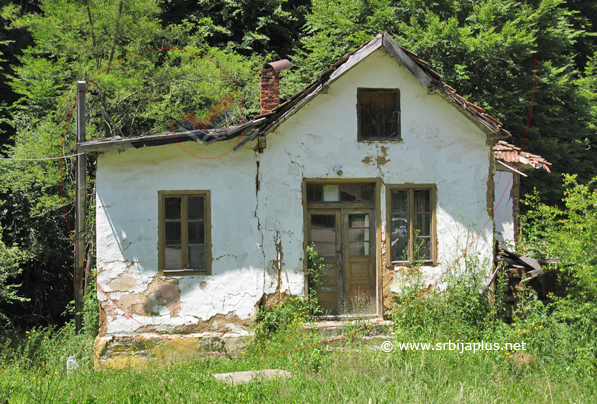 Lepa stara seoska kuća, Darkovce, Crna Trava