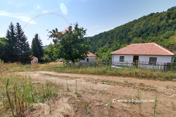 Centar sela Dobro Polje, Crna Trava (foto: Andrej Cvetković)