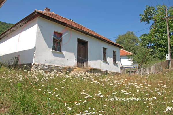 Dobro Polje, Crna Trava