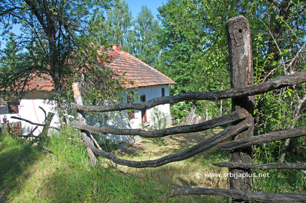 Seoska kuća, Dojčinovci, Vlasina Rid, Crna Trava