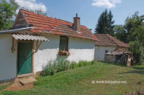 Seosko dvorište, Krstićevo, Crna Trava