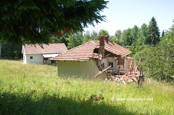 Orunula seoska kuća, Mlačište, Crna Trava