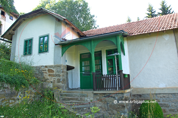 Seoska kuća u banjskom stilu, Obradovce, Crna Trava