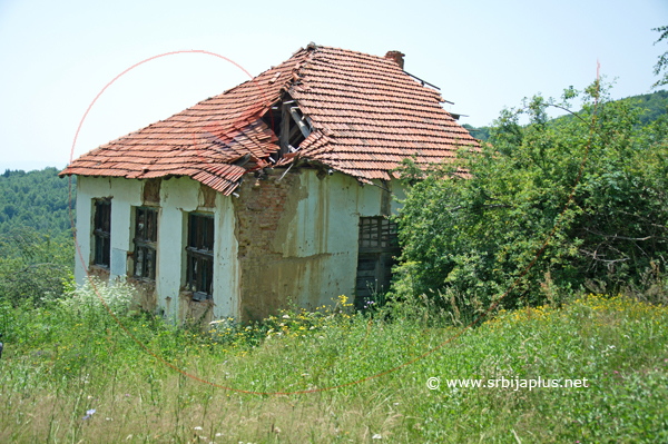 Osnovna škola, Ostrozub, Crna Trava