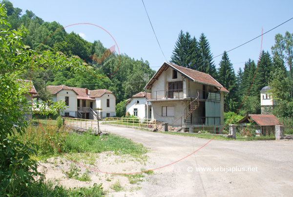 Centar Ruplja,Crna Trava