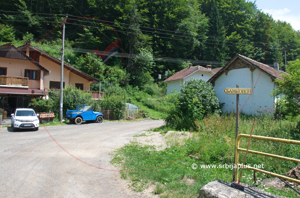 Ruplje, raskrsnica puteva za Crnu Travu i Bankovce