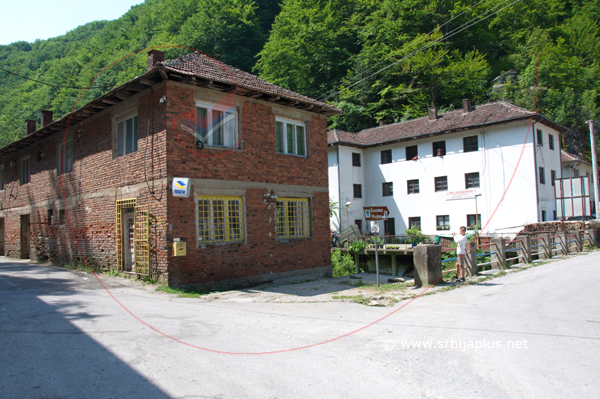 Sastav Reka, Crna Trava