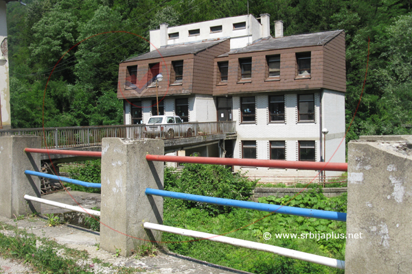 Škola, Sastav Reka, Crna Trava (foto: Andrej Cvetković)
