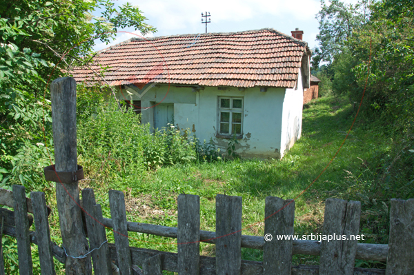Seosko dvorište, Vus, Crna Trava