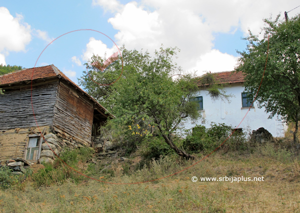 Crni Vrh, seosko domaćinstvo