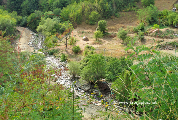 Crni Vrh, Crnovrška reka