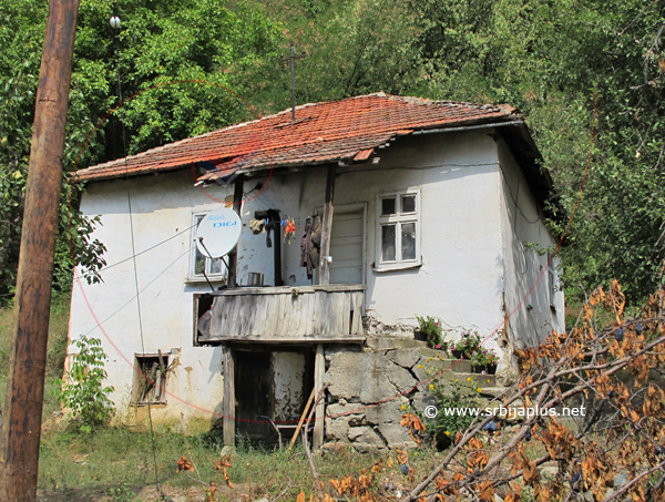 Crni Vrh, seoska kuća s tremom