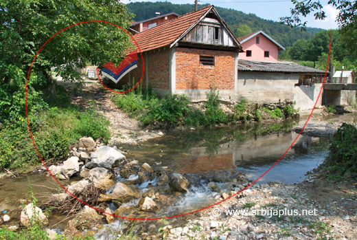 Domaćinstvo na obali Borinjske reke, Donja Borina, Mali Zvornik