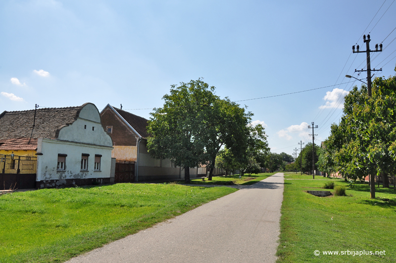 Farkaždin - panorama jedne od seoskih ulica