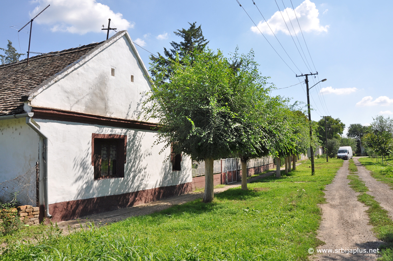 Farkaždin - ulica ka periferiji sela
