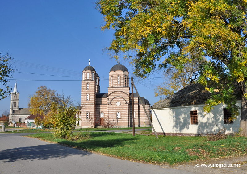 Panorama Glogonja ovih dana sa pravoslavnom i katoličkom crkvom