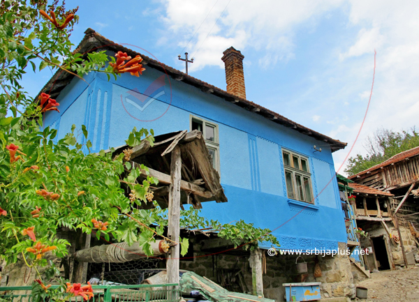 Gornja Kamenica, seoska kuća
