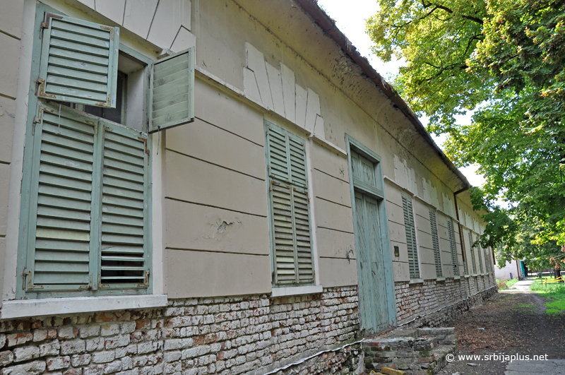 Idvor - Osnovna škola iz 1843. godine
