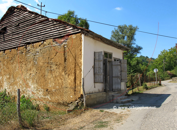 Seoska kuća od naboja, Jalovik Izvor, Knjaževac