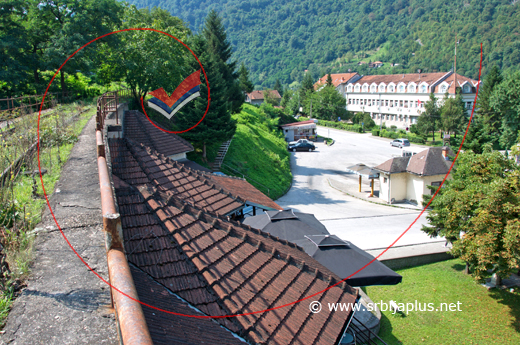 Pogled na centar Malog Zvornika sa železničkog vijadukta