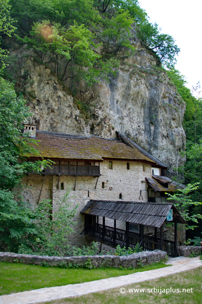 Panorama manastira Crna reka