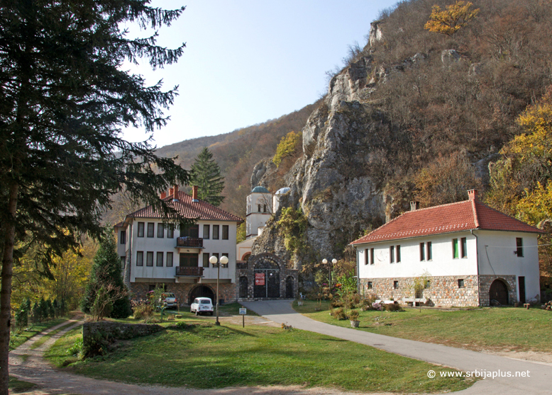 Panorama manastira Gornjak
