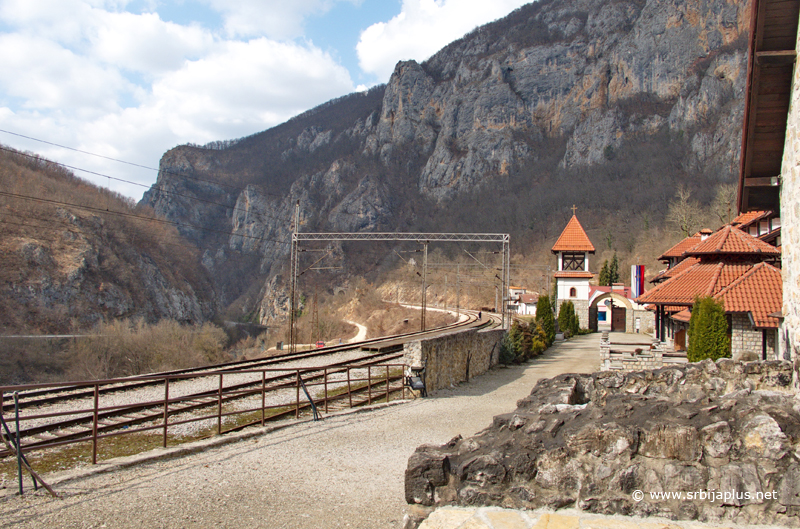 Panorama manastira Kumanica