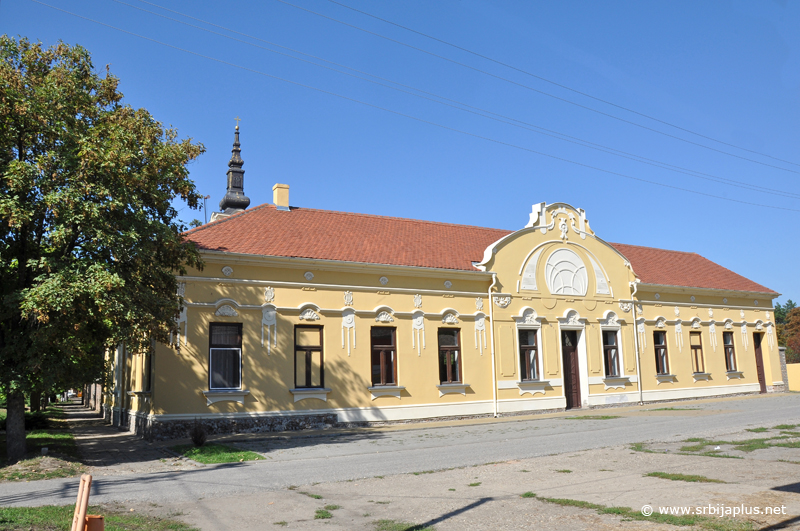 Kancelarija Srpske pravoslavne crkvene opštine Perlez