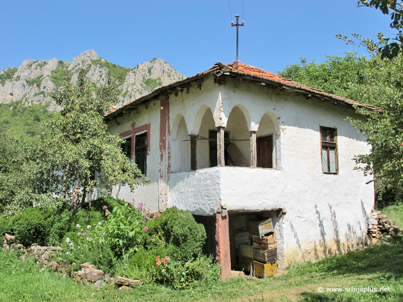 Petačinci, tradicionalna kuća s ćoškom