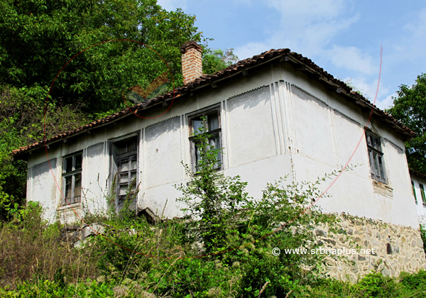 Repušnica, lepa stara seoska kuća