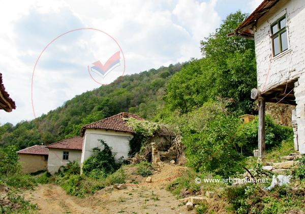 Repušnica, seoski sokak