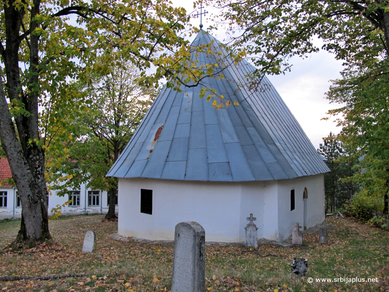 Crkva brvnara, izgrađena je 1816. godine, Selenac, Ljubovija