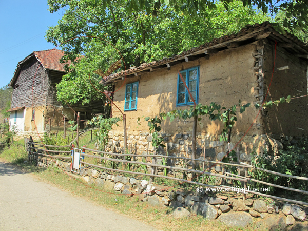 Stogodišnje seoske kuće, Staro Korito, Knjaževac
