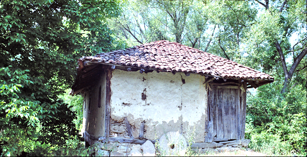 Štrbac, kućna vrata