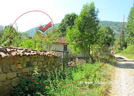 Na ulasku u selo, Vlkovija, Dimitrovgrad