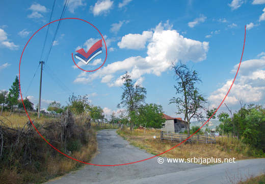 Seoska raskrsnica, Vrane, Arilje