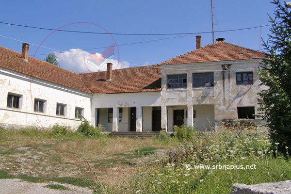 Žukovac, Zadružni dom